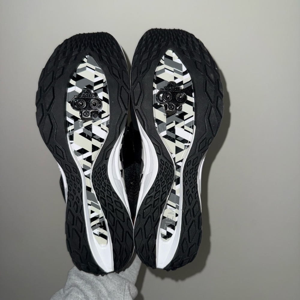 TIEM Women's Black Slip-On Athletic Sneakers with Patterned Midsole - Picture 2 of 4